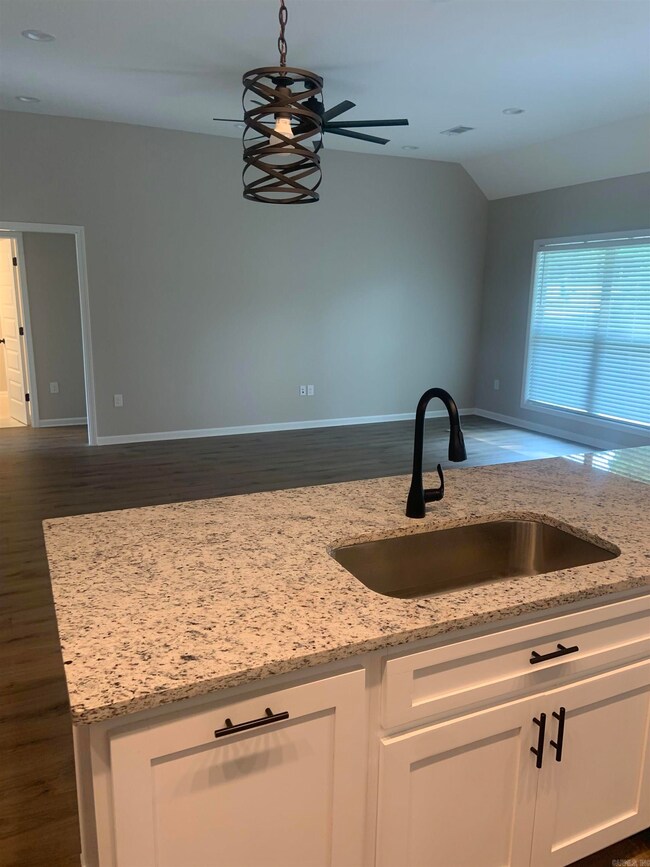 1909 N 26th St, Paragould, AR 72450 - photo 6