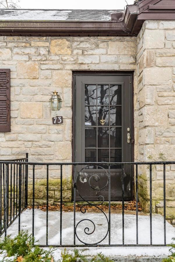 73 N Roosevelt Ave 07