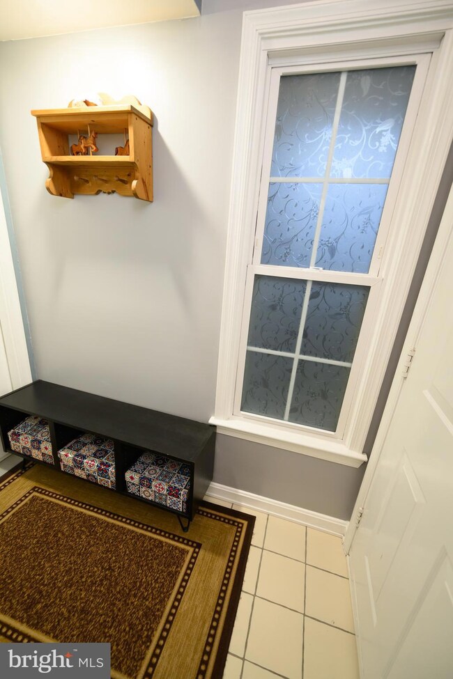 4110 Churchman Way unit 2-18, Woodbridge, VA 22192 - photo 4