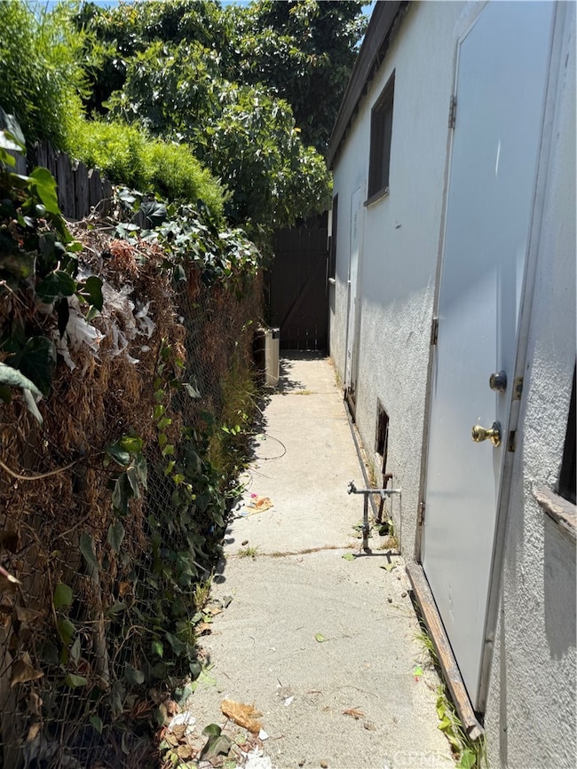 4611 W 152nd St unit 1/2, Lawndale, CA 90260 - photo 6