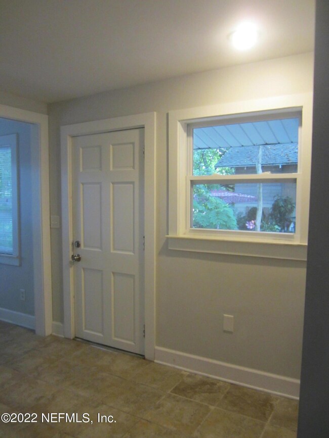 3946 Boone Park Ave, Jacksonville, FL 32205 - photo 4
