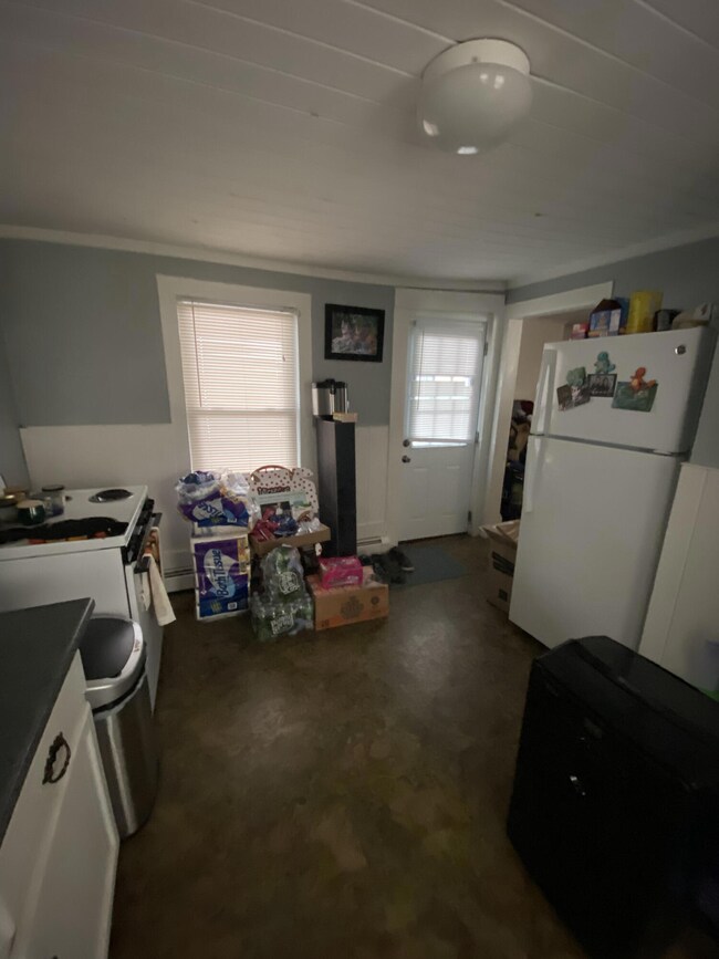 37 St Marys St, Biddeford, ME 04005 - photo 3