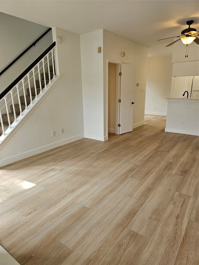 2626 Holly Hall St unit 1206, Houston, TX 77054 - photo 3