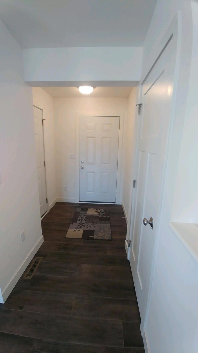 14739 Baxter St, Williston, ND 58801 - photo 7