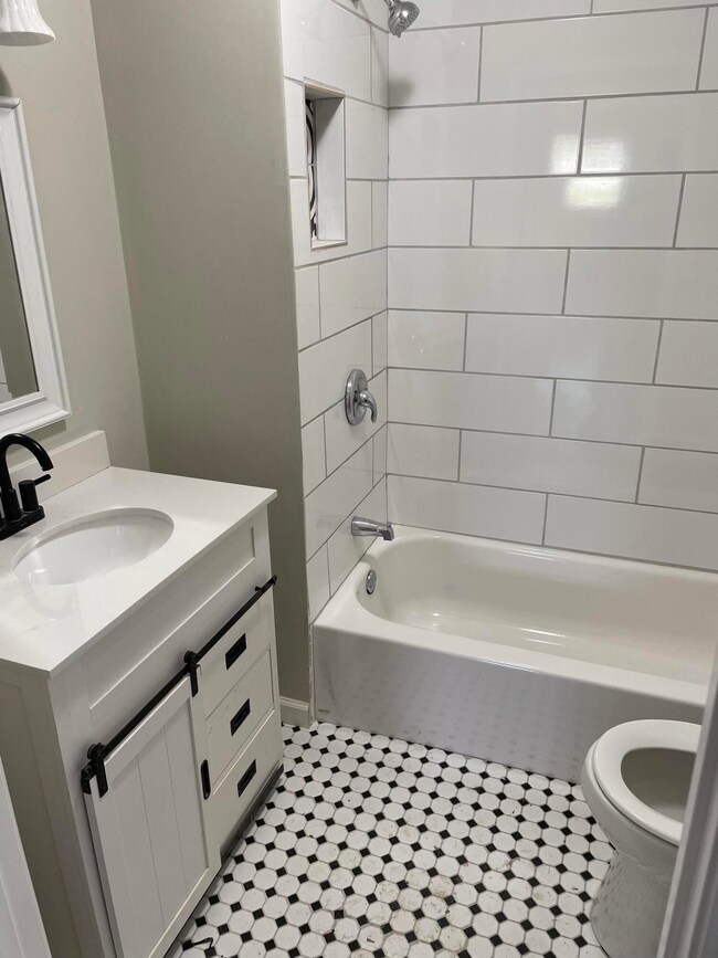 1447 Baxter Ridge Rd, Lawrenceburg, KY 40342 - photo 7