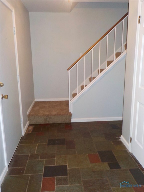 Slate Floor in Roomy Entry