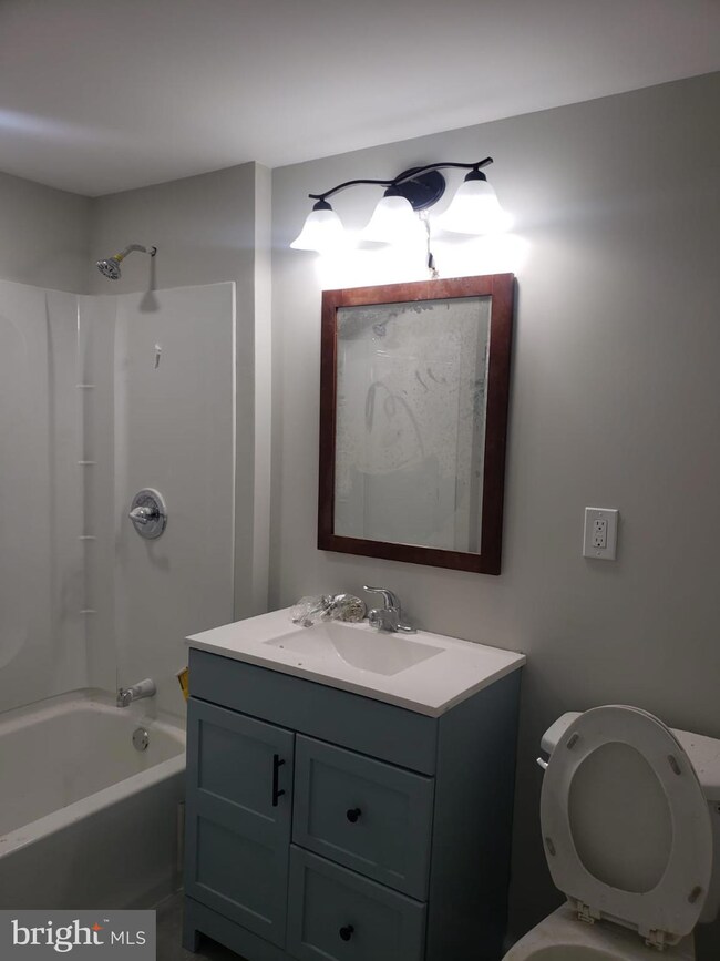 32 Baltistan Ct, Rosedale, MD 21237 - photo 7