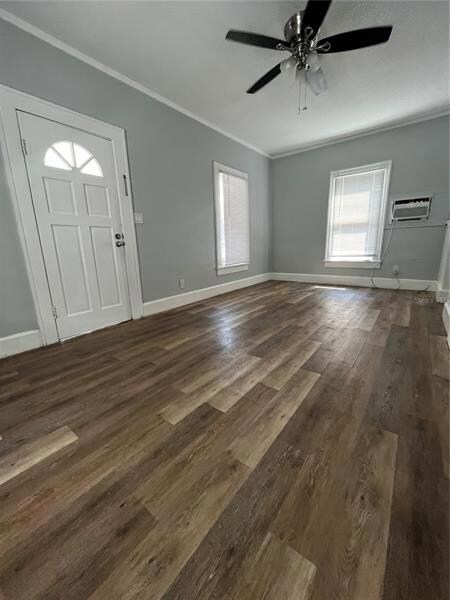 610 14th St N unit 1/2, Saint Petersburg, FL 33705 - photo 5