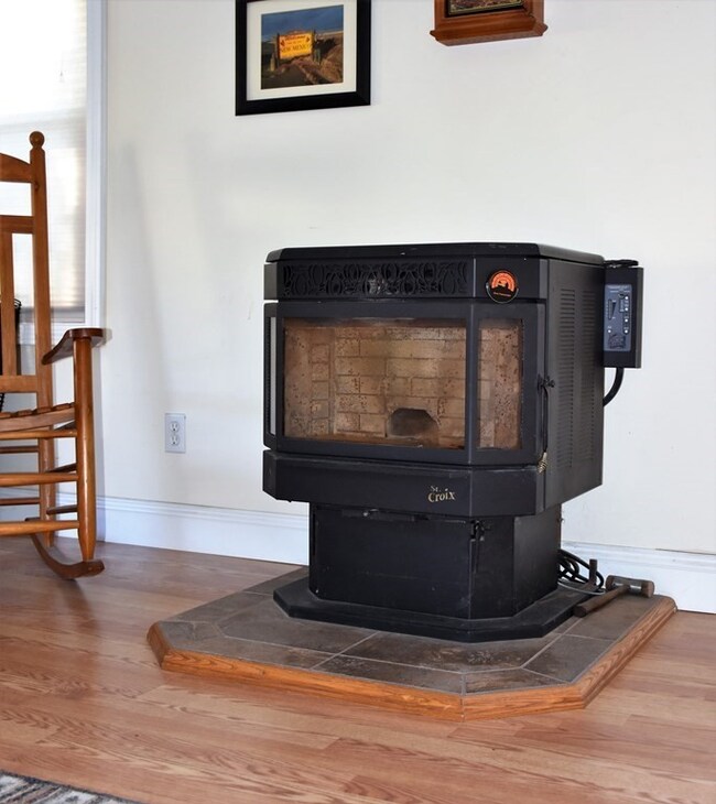 8 Ellis Ave, Dudley, MA 01571 - photo 7