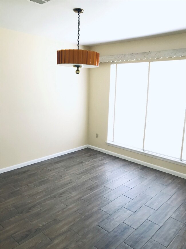 9710 Ebb St, Houston, TX 77089 - photo 5