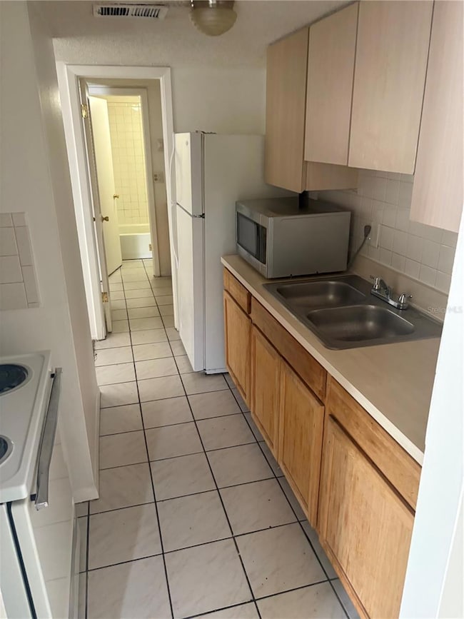 1347 Baywatch Loop unit 204, Tampa, FL 33612 - photo 5