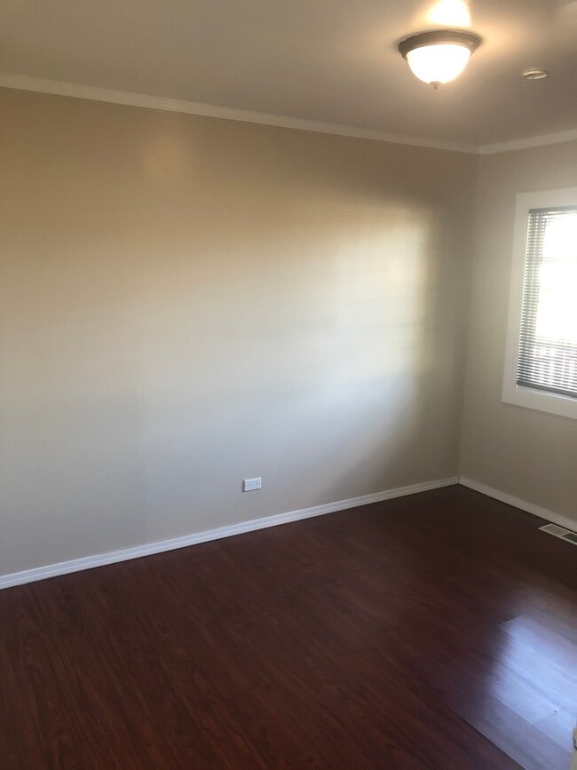 1404 Westmoreland Ave, Waukegan, IL 60085 - photo 3