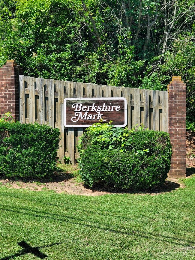 000 Dorset St, Statesville, NC 28677 - photo 2