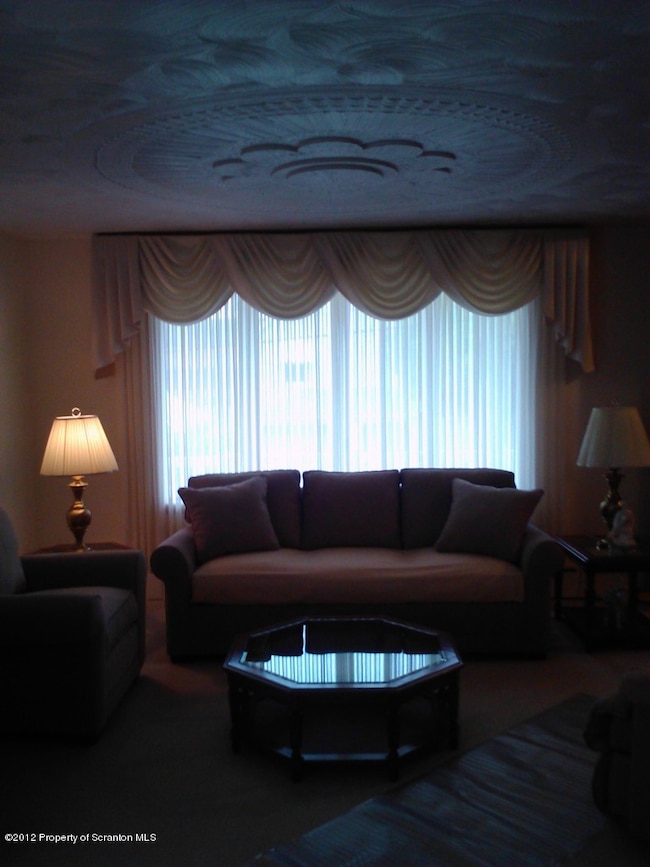 1315 Dartmouth St, Scranton, PA 18504 - photo 4