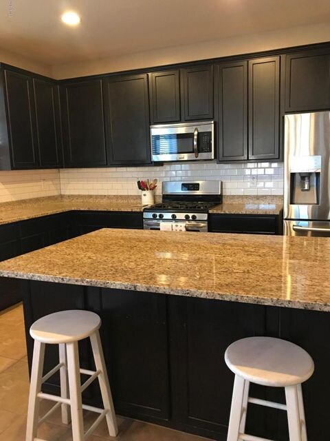 NEW kitchen backsplash