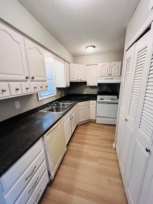 3748 Cambridge Station Dr, Memphis, TN 38115 - photo 4