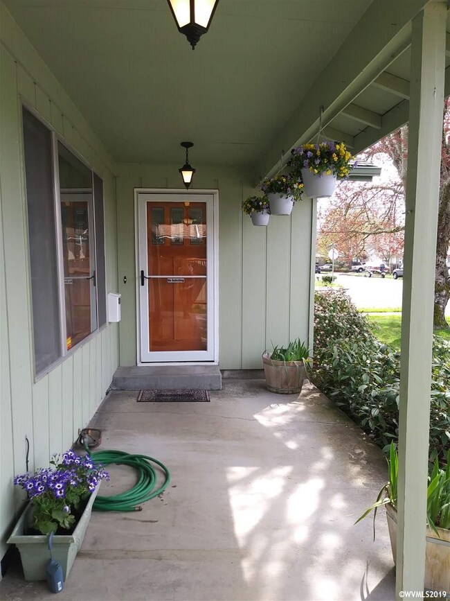 825 Walnut St SW, Albany, OR 97321 - photo 6