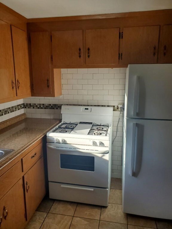 31 Jacob St unit 1, Dorchester Center, MA 02124 - photo 4