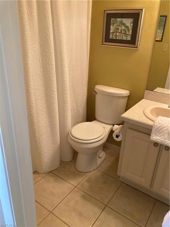 second bath features a tub/shower combination
