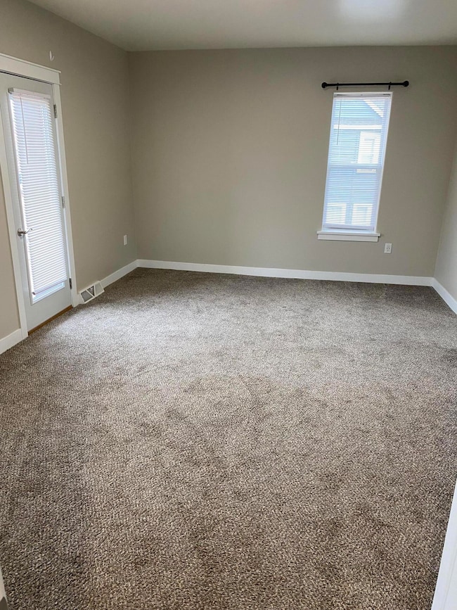 818 N 6th St, Manitowoc, WI 54220 - photo 7