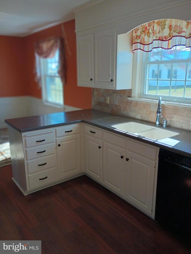 530 N Shirk Rd, New Holland, PA 17557 - photo 5