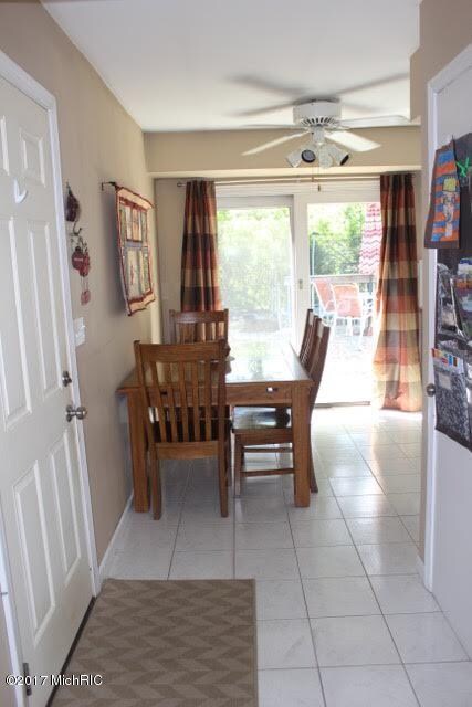 402 Anderson Dr, Wayland, MI 49348 - photo 4