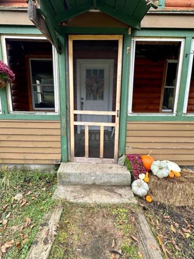 612 Whitefield Rd, Dalton, NH 03598 - photo 2