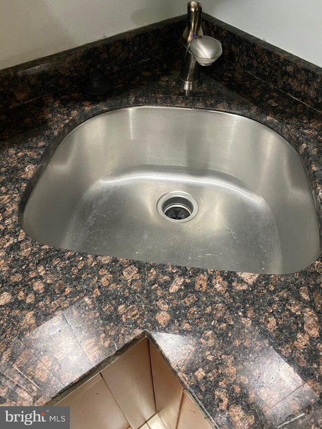 1426 N Capitol St NW unit 2, Washington, DC 20002 - photo 6