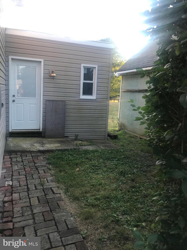 138 E South St, Chambersburg, PA 17201 - photo 2