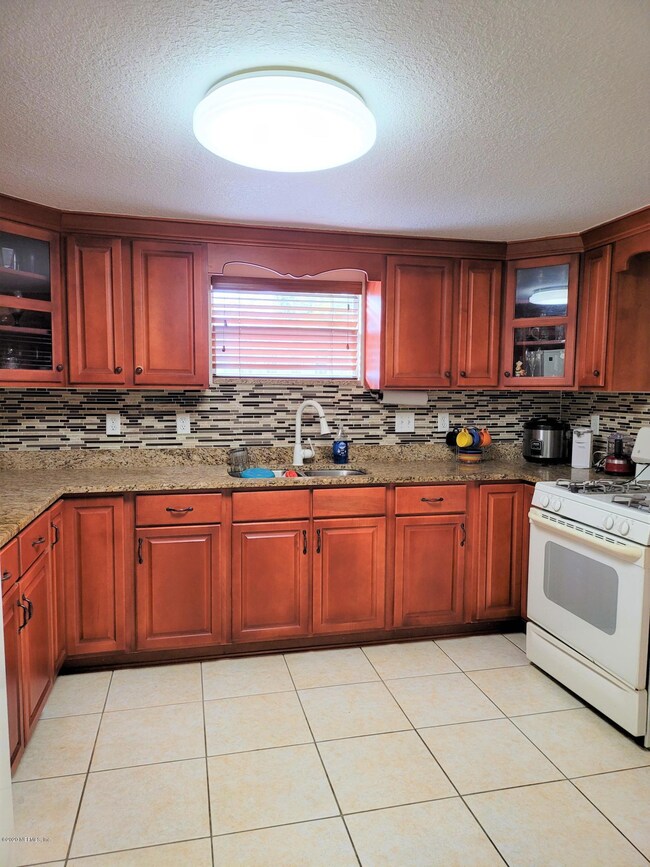 514 Aiken Rd, Jacksonville, FL 32216 - photo 5