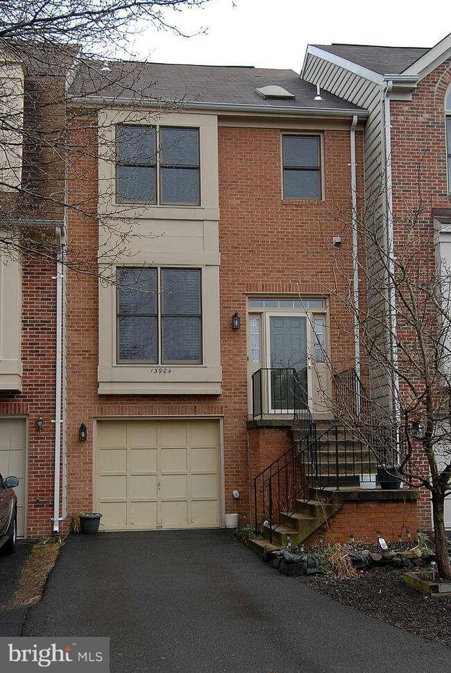 13904 Baton Rouge Ct, Centreville, VA 20121 - photo 3