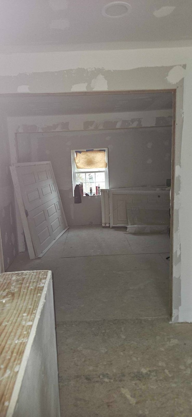 903 Kyle St, La Follette, TN 37766 - photo 6