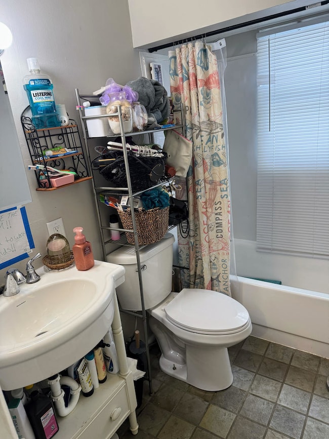 unlisted-address, Champaign, IL 61821 - photo 4