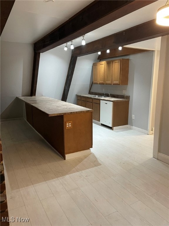 940 Long Shadow Ln, Roaming Shores, OH 44085 - photo 6