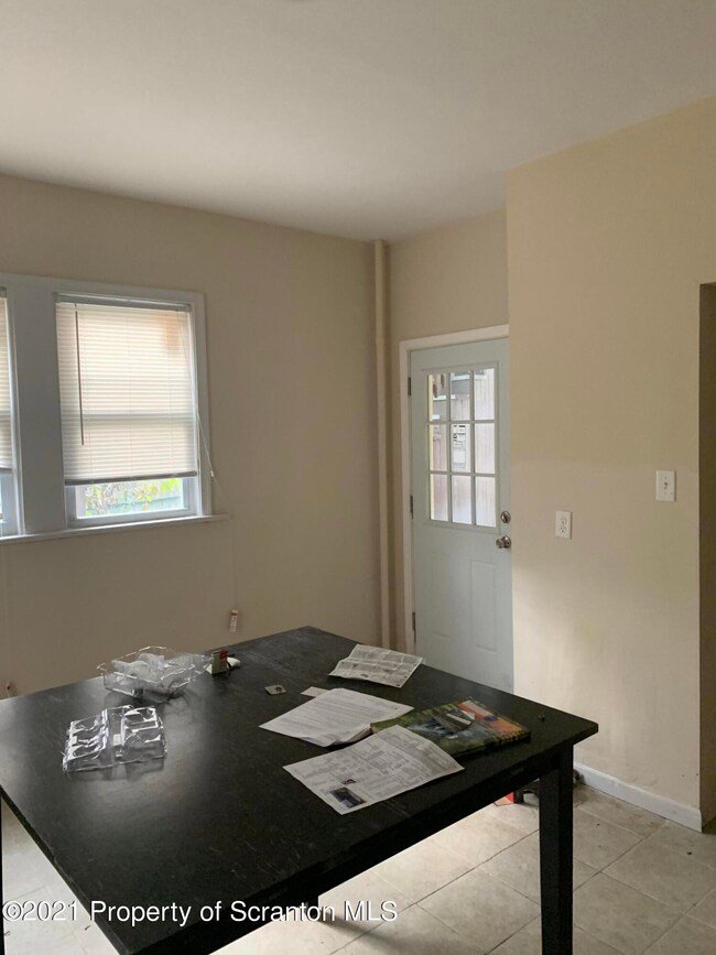 632 Moosic St, Scranton, PA 18505 - photo 4