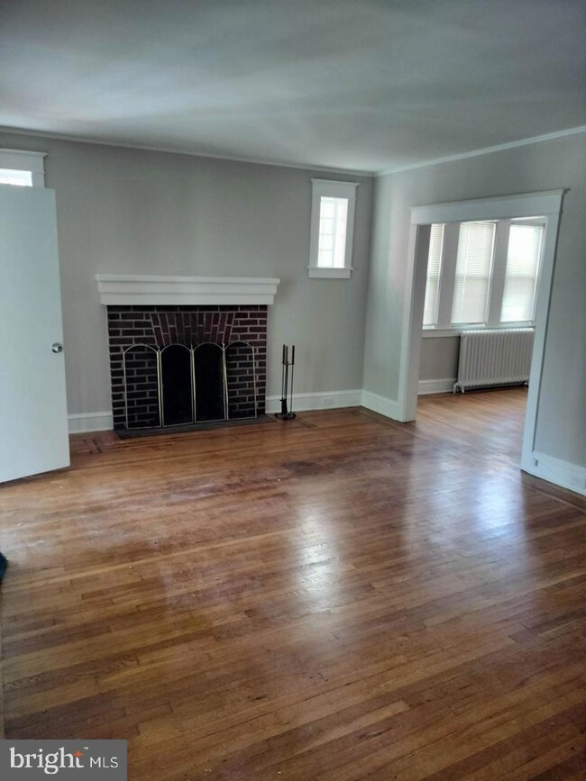 803 W 24th St, Wilmington, DE 19802 - photo 2