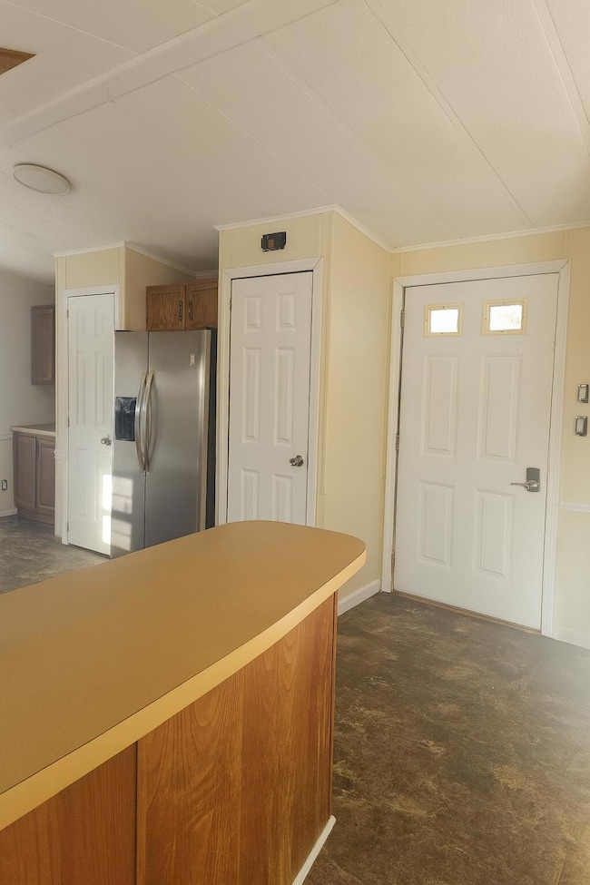 143 Cheryl Ln, Oxford, ME 04270 - photo 2