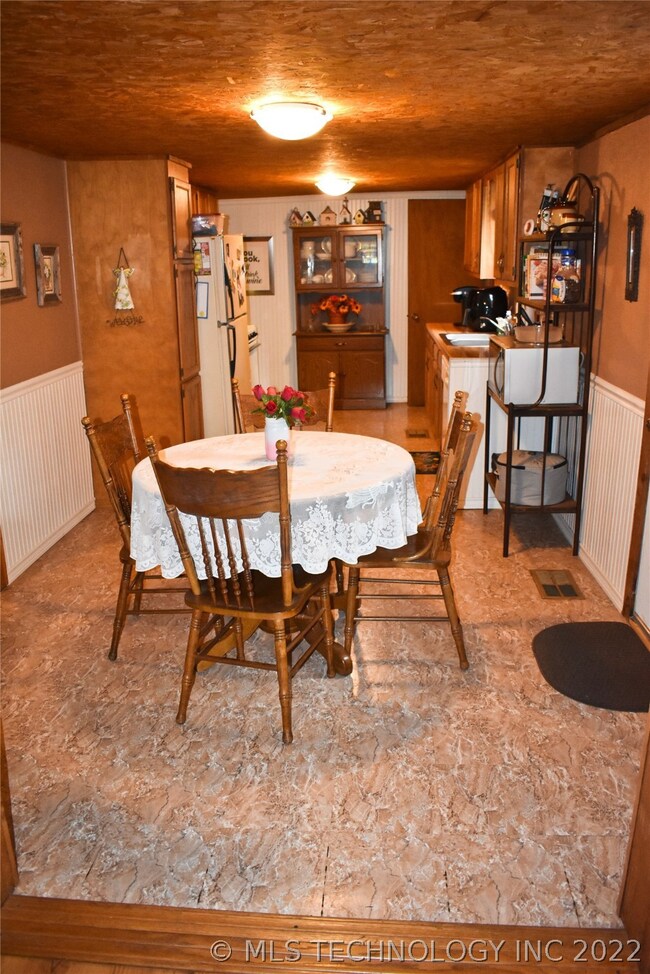 888 N 4190 Rd, Hugo, OK 74743 - photo 6