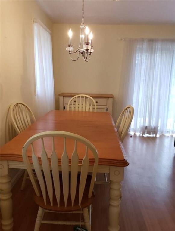 7 Pequot Run Pawcatuck for sale. Beautiful 2 bedro