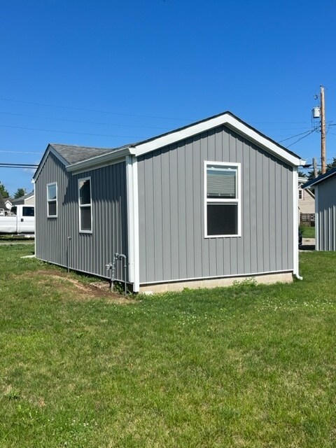 406 Franklin St, Edinburgh, IN 46124 - photo 2