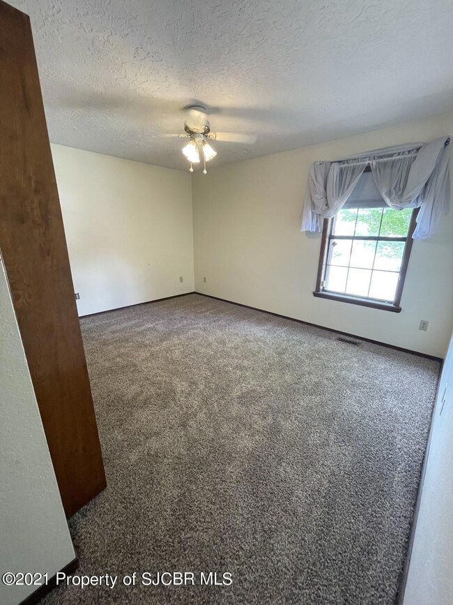 5006 Greenwood Dr, Farmington, NM 87402 - photo 5