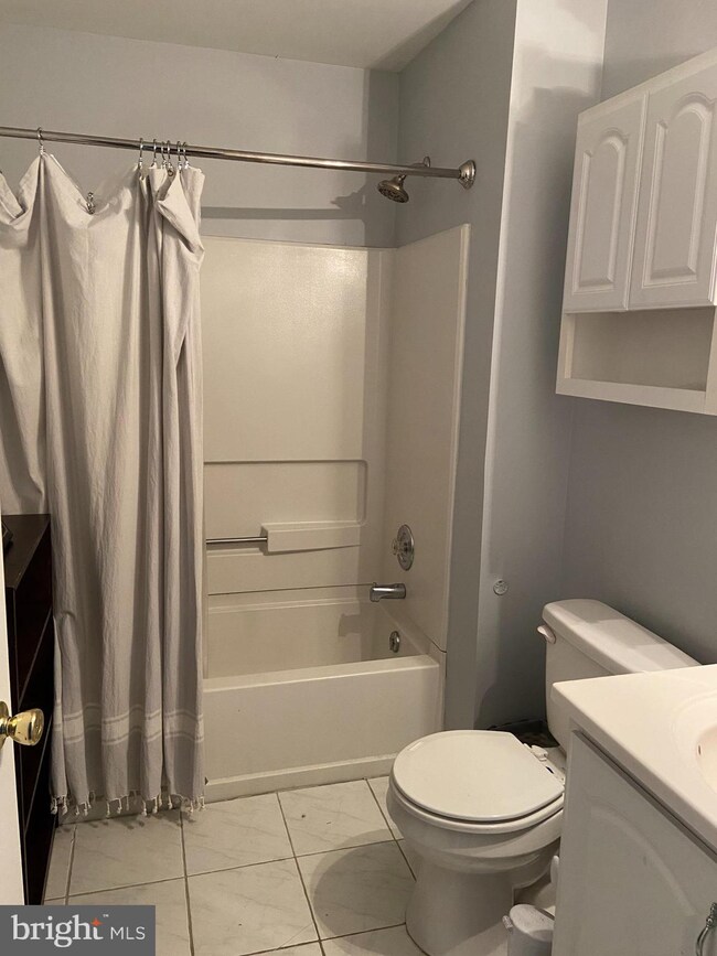 815 Thoreau Ln, Williamstown, NJ 08094 - photo 6