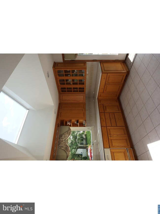 1021 Wayfield Dr, Norristown, PA 19403 - photo 6