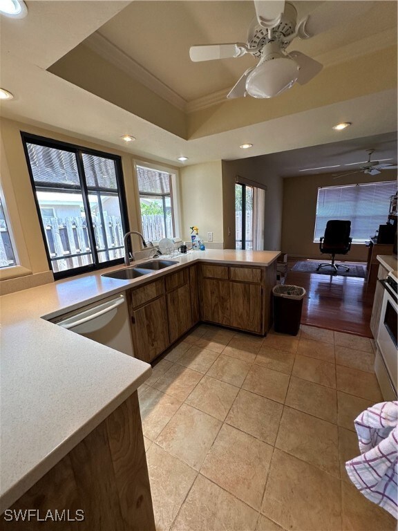 9708 Foxglove Cir unit 33, Fort Myers, FL 33919 - photo 4