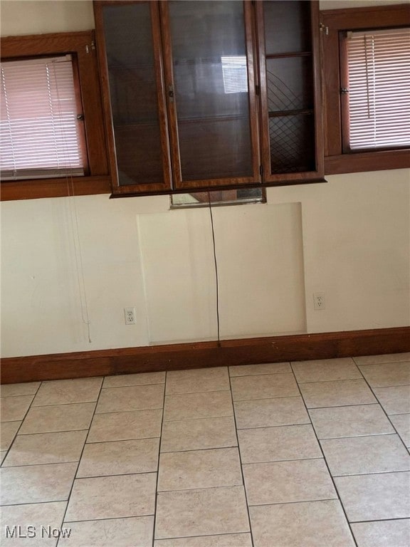 2139 18th St SW, Akron, OH 44314 - photo 2