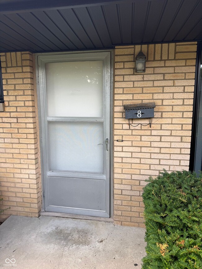 652 E Main St unit 8, Plainfield, IN 46168 - photo 2