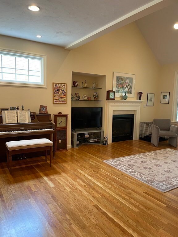 79 Braeburn Ln, Ashland, MA 01721 - photo 5