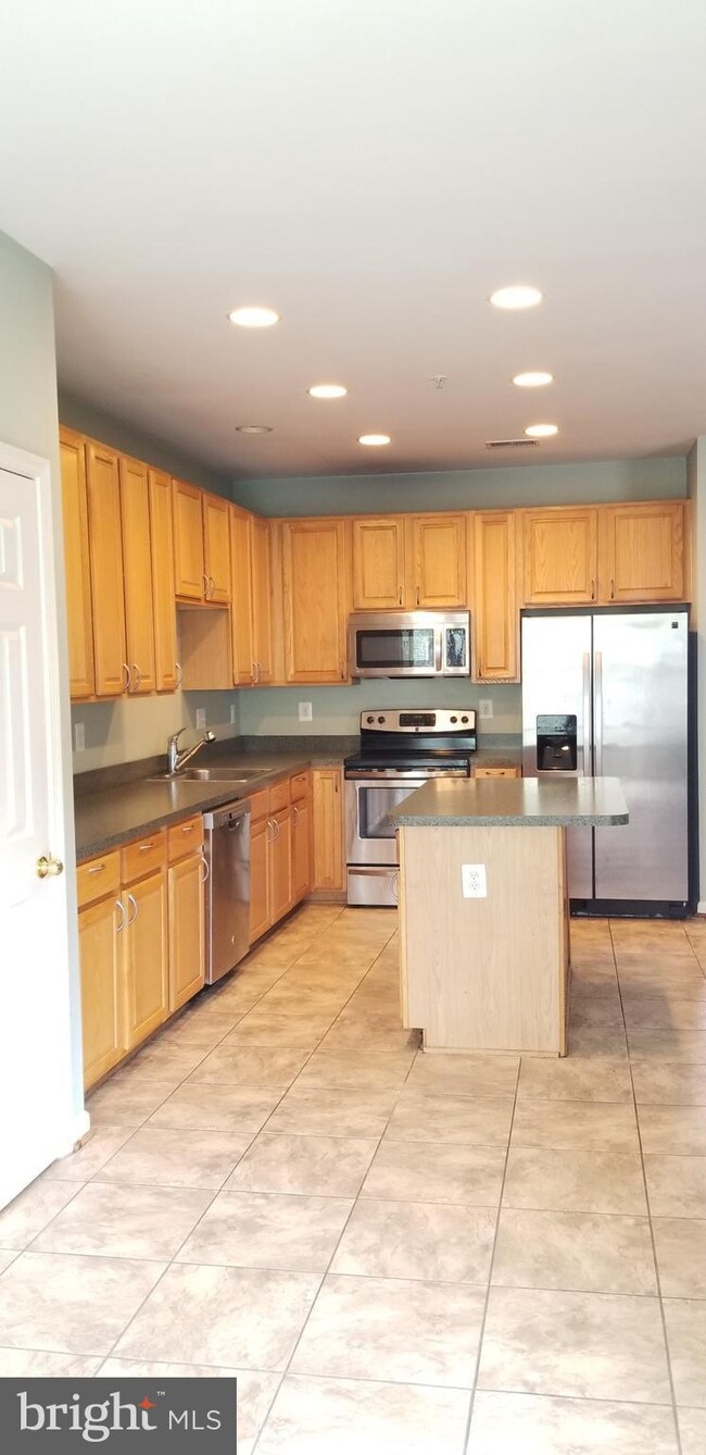 9958 Fragrant Lilies Way, Laurel, MD 20723 - photo 6