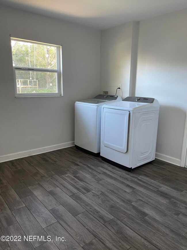 7628 Rambler Rd, Jacksonville, FL 32244 - photo 6