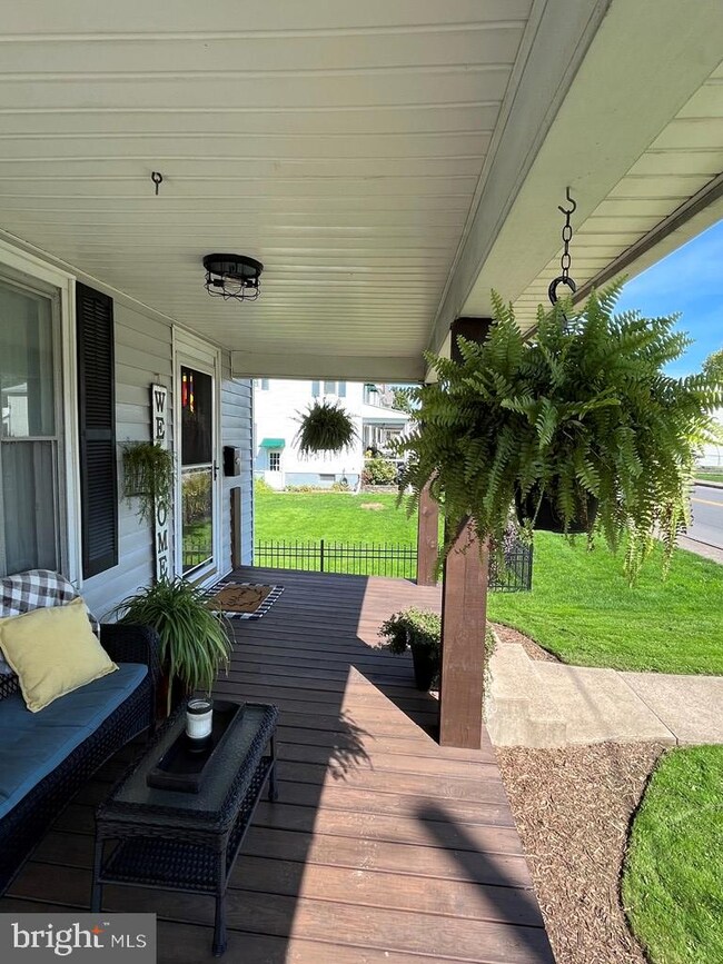 600 N Market St, Selinsgrove, PA 17870 - photo 4